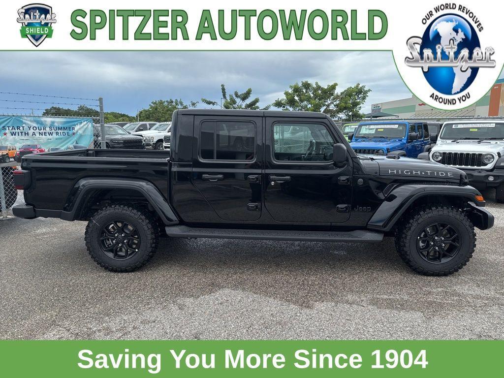 new 2025 Jeep Gladiator car, priced at $45,975