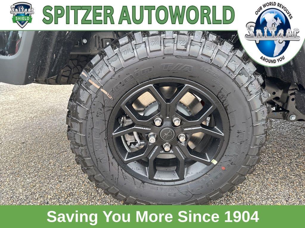 new 2025 Jeep Gladiator car, priced at $45,975