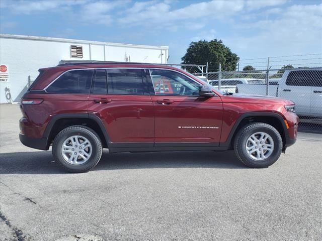 new 2025 Jeep Grand Cherokee car, priced at $44,215