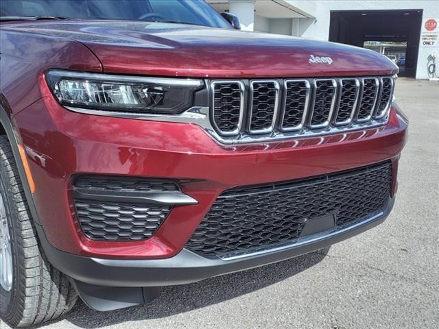 new 2025 Jeep Grand Cherokee car, priced at $44,215