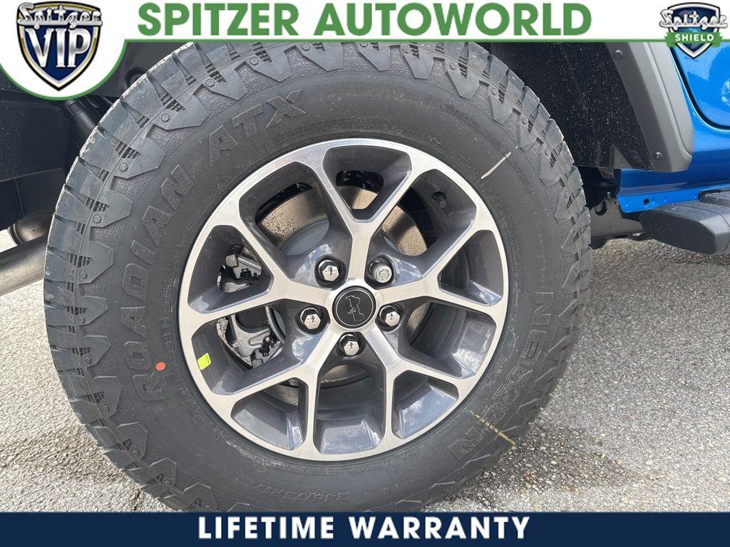 new 2025 Jeep Wrangler car, priced at $51,049