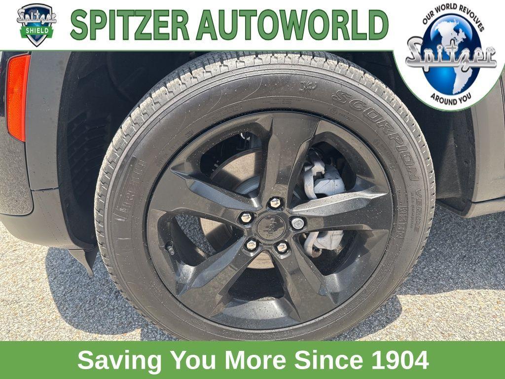 used 2025 Jeep Grand Cherokee car, priced at $38,691