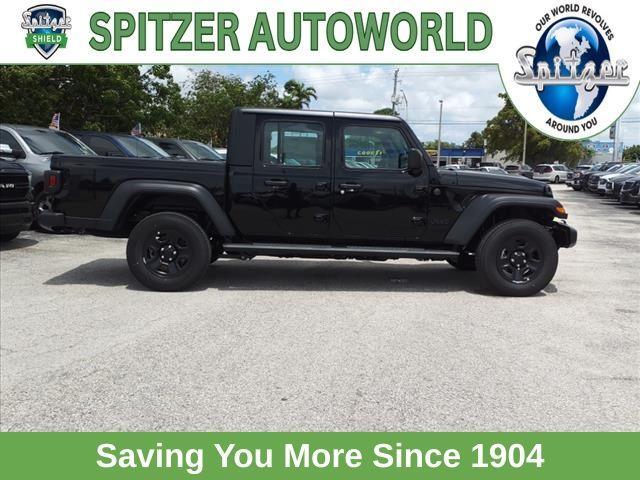 new 2024 Jeep Gladiator car, priced at $34,679