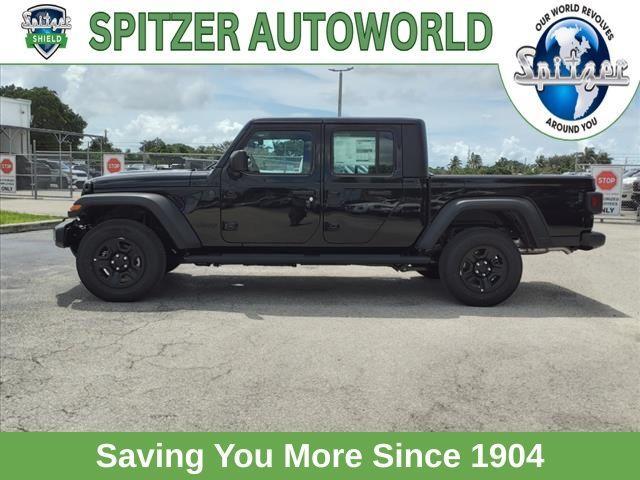 new 2024 Jeep Gladiator car, priced at $34,679