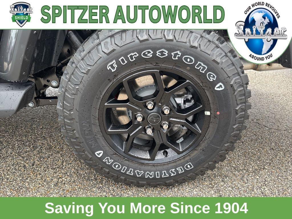 new 2025 Jeep Gladiator car, priced at $45,981