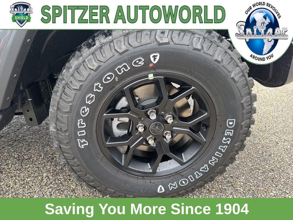 new 2025 Jeep Gladiator car, priced at $45,981