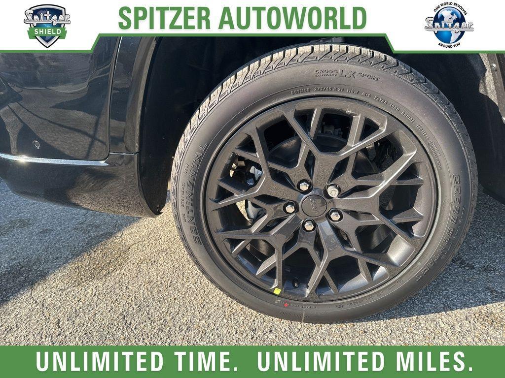 new 2025 Jeep Grand Cherokee L car, priced at $66,995