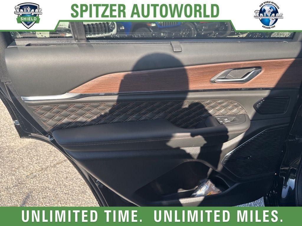 new 2025 Jeep Grand Cherokee L car, priced at $66,995