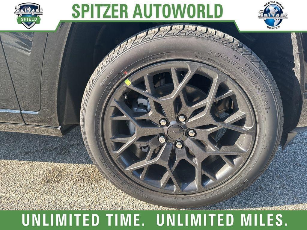 new 2025 Jeep Grand Cherokee L car, priced at $66,995