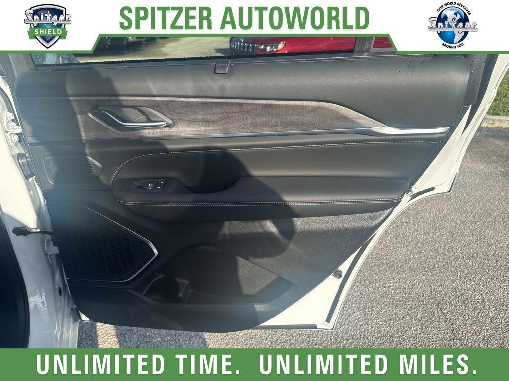 new 2025 Jeep Grand Cherokee L car, priced at $58,495