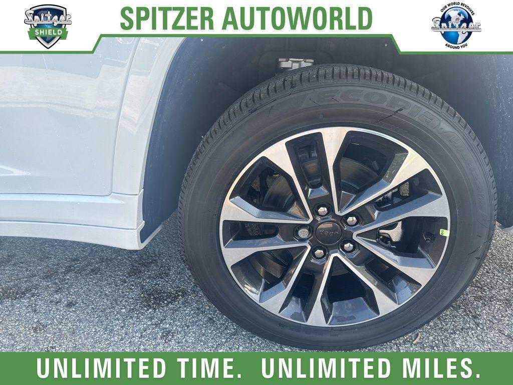 new 2025 Jeep Grand Cherokee L car, priced at $58,495