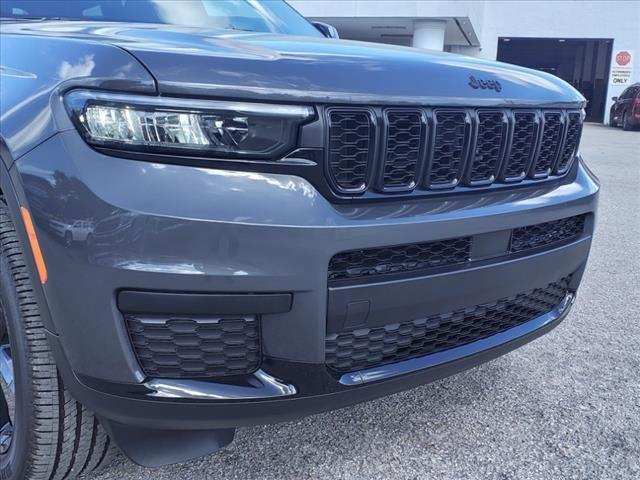 new 2025 Jeep Grand Cherokee car, priced at $46,670