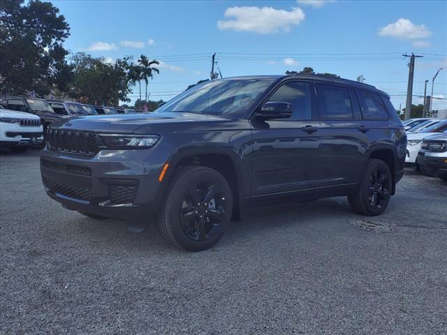 new 2025 Jeep Grand Cherokee car, priced at $46,670