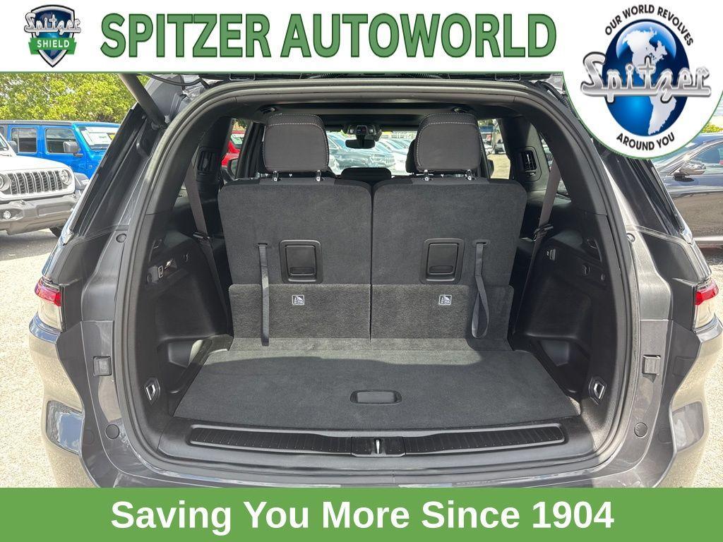 used 2024 Jeep Grand Cherokee L car, priced at $35,271