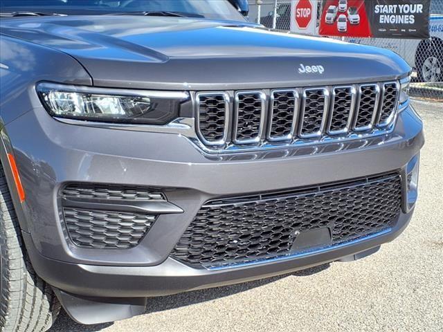 new 2025 Jeep Grand Cherokee car, priced at $44,215