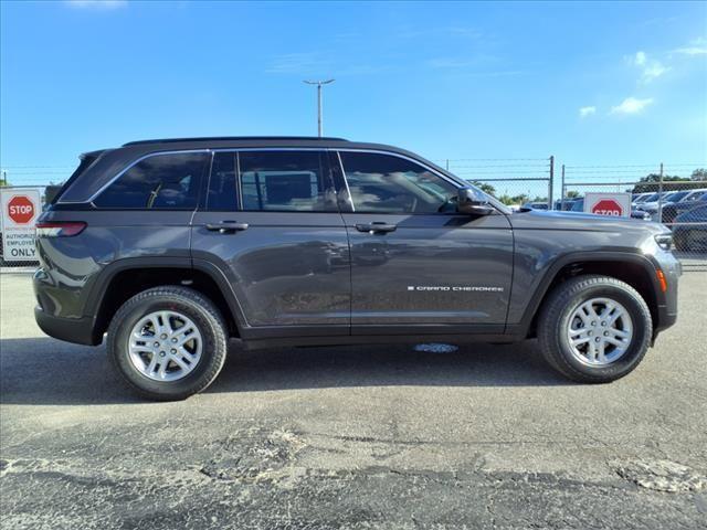 new 2025 Jeep Grand Cherokee car, priced at $44,215