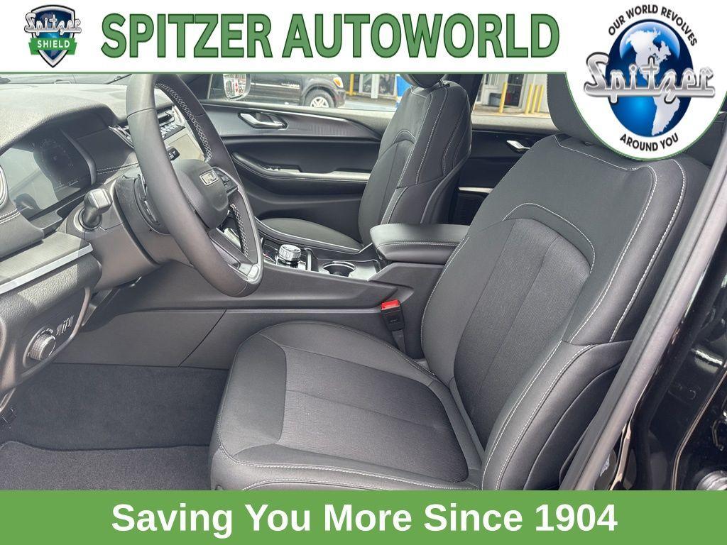new 2025 Jeep Grand Cherokee L car, priced at $40,449