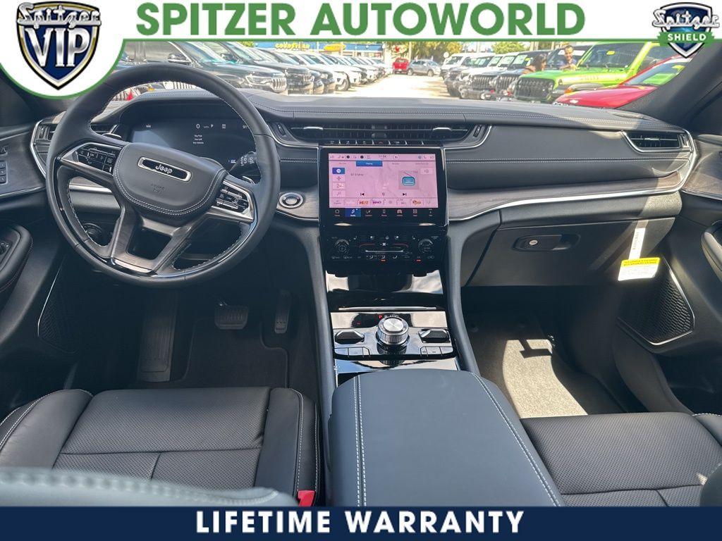 new 2025 Jeep Grand Cherokee L car, priced at $58,379