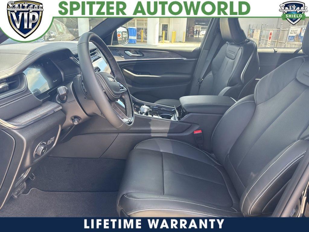 new 2025 Jeep Grand Cherokee L car, priced at $58,379