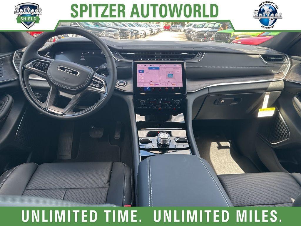 new 2025 Jeep Grand Cherokee L car, priced at $58,379