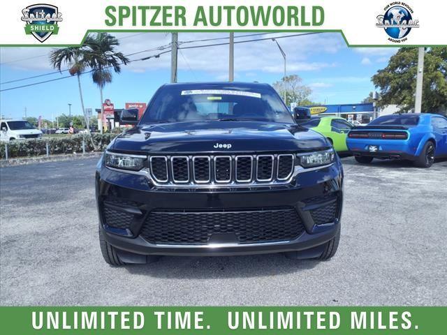 new 2024 Jeep Grand Cherokee car, priced at $31,995