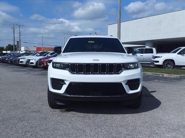 new 2025 Jeep Grand Cherokee car, priced at $39,255