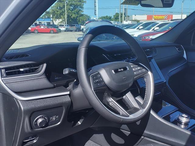 new 2025 Jeep Grand Cherokee car, priced at $39,255