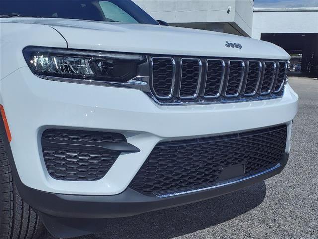 new 2025 Jeep Grand Cherokee car, priced at $39,255