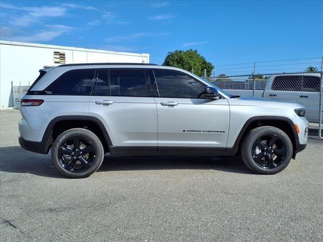 new 2025 Jeep Grand Cherokee car, priced at $56,455