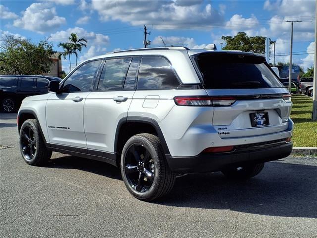 new 2025 Jeep Grand Cherokee car, priced at $56,455