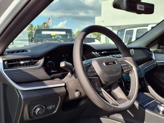 new 2025 Jeep Grand Cherokee car, priced at $56,455