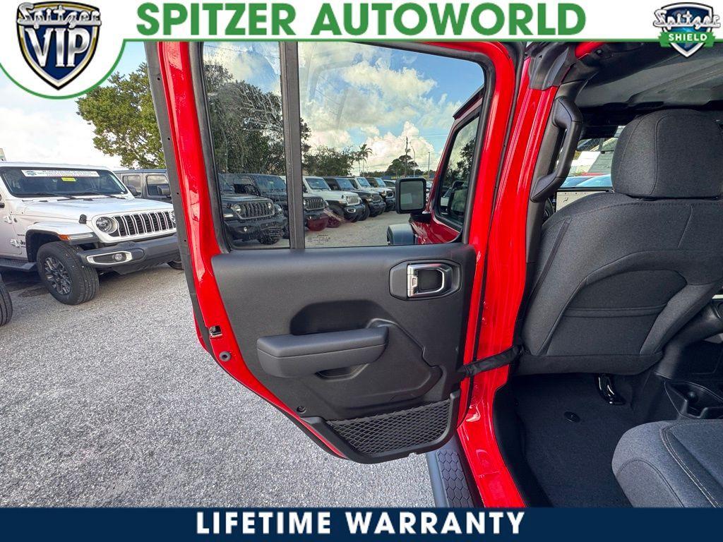 new 2025 Jeep Wrangler car, priced at $46,995