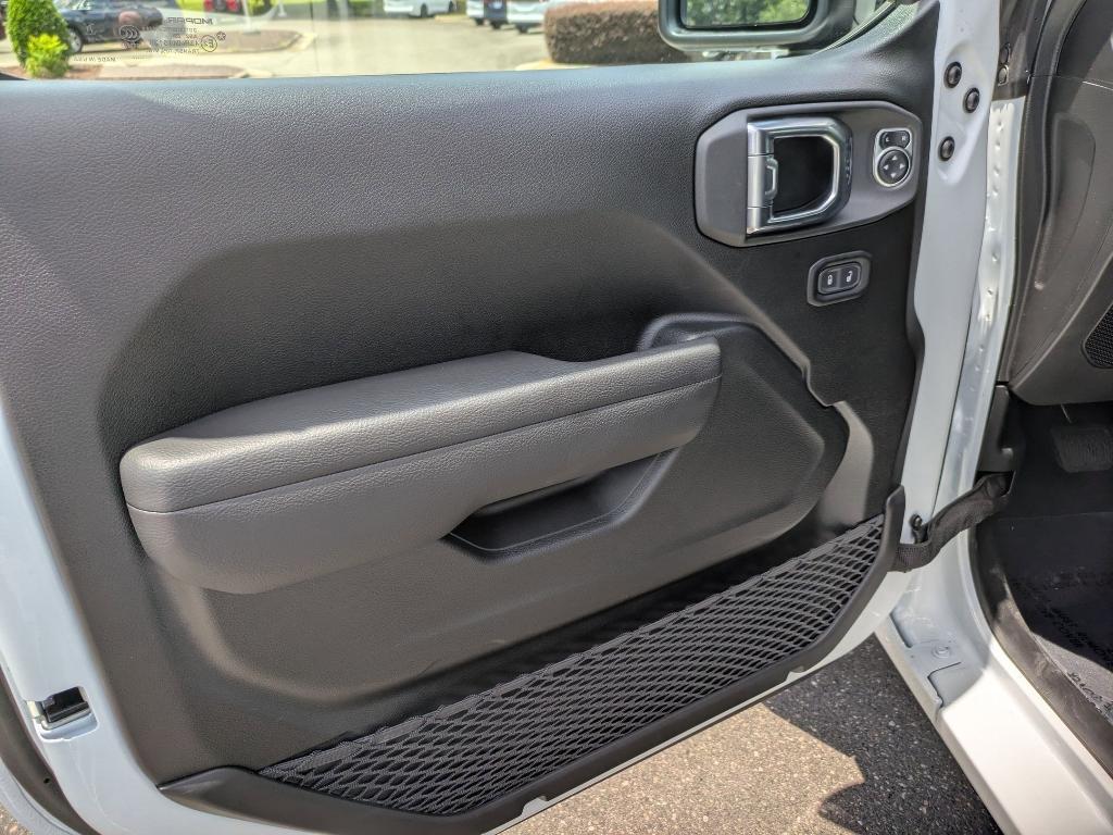 new 2025 Jeep Wrangler car, priced at $48,545
