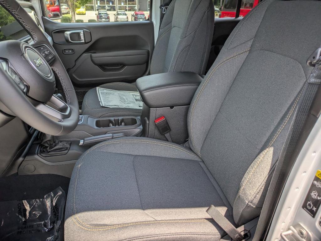 new 2025 Jeep Wrangler car, priced at $48,545