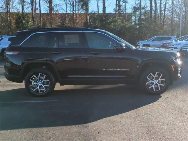 new 2025 Jeep Grand Cherokee car, priced at $50,805