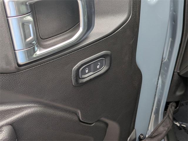 new 2025 Jeep Gladiator car, priced at $41,415