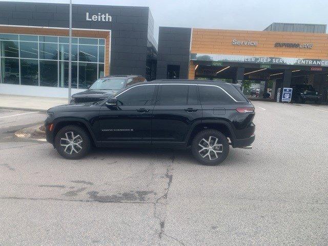 used 2025 Jeep Grand Cherokee car, priced at $39,988
