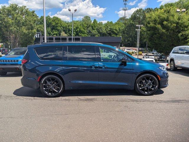new 2025 Chrysler Pacifica car, priced at $53,340