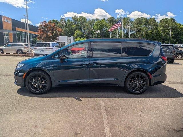 new 2025 Chrysler Pacifica car, priced at $53,340