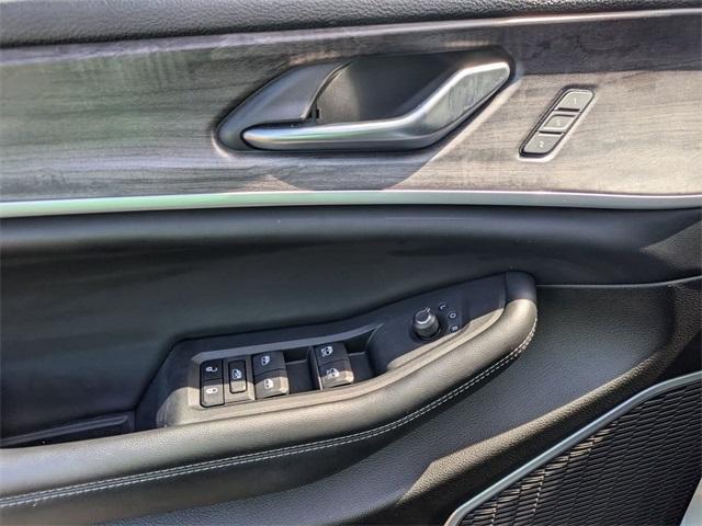 used 2022 Jeep Grand Cherokee car, priced at $31,595