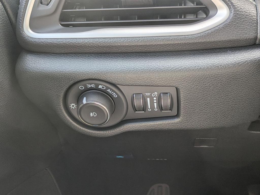 new 2026 Chrysler Pacifica car, priced at $44,685