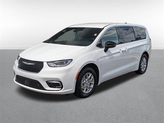new 2026 Chrysler Pacifica car, priced at $44,685