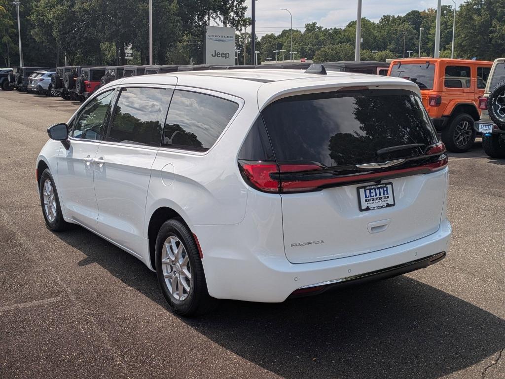 new 2026 Chrysler Pacifica car, priced at $44,685