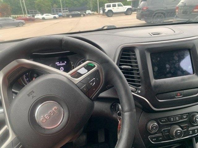 used 2019 Jeep Cherokee car, priced at $14,988