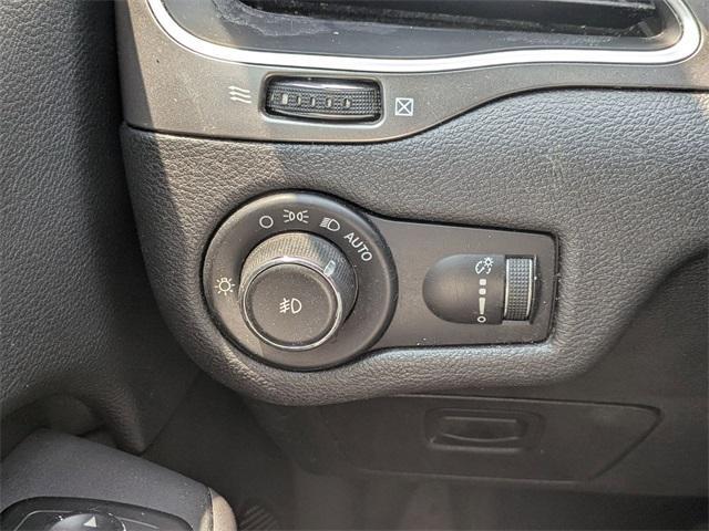 used 2019 Jeep Cherokee car, priced at $13,475