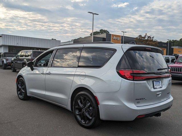 new 2024 Chrysler Pacifica car, priced at $57,950