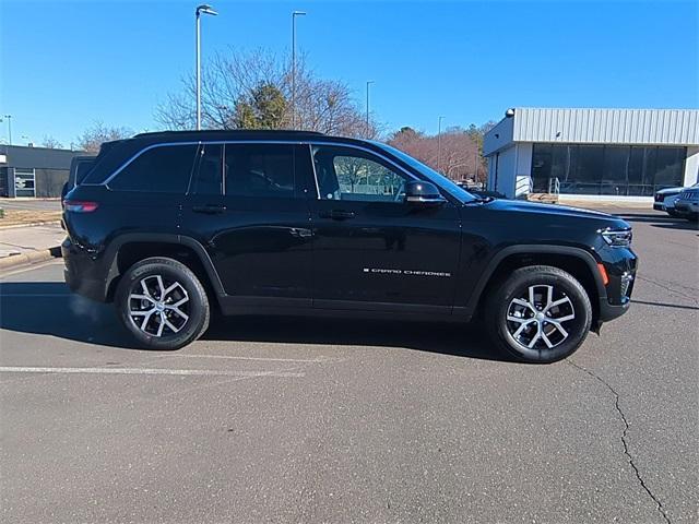 new 2025 Jeep Grand Cherokee car, priced at $54,510