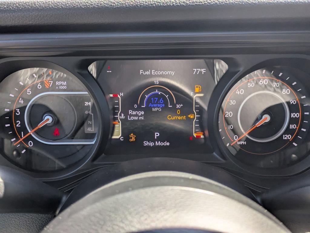 new 2025 Jeep Gladiator car, priced at $48,605
