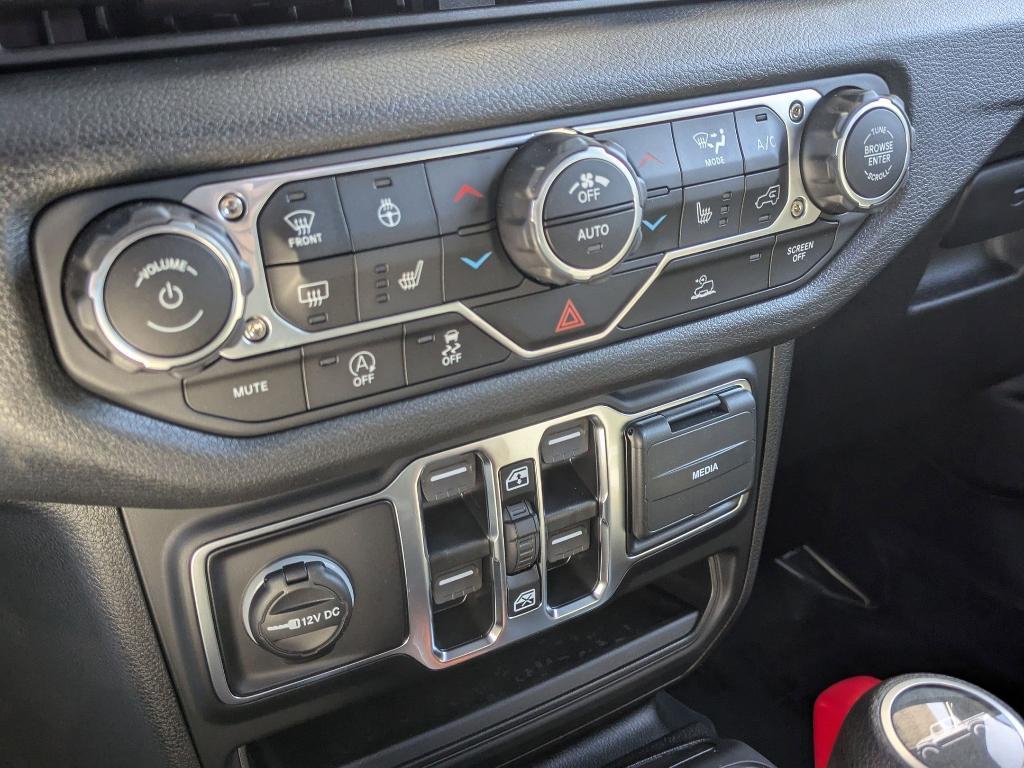 new 2025 Jeep Gladiator car, priced at $48,605