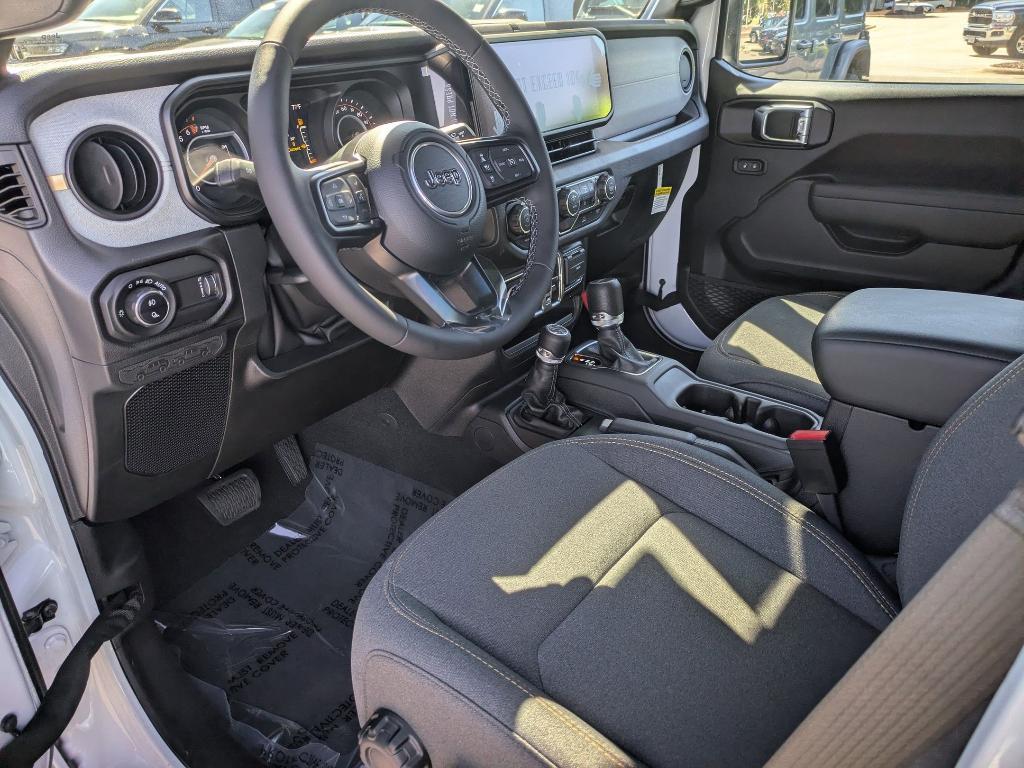 new 2025 Jeep Gladiator car, priced at $48,605
